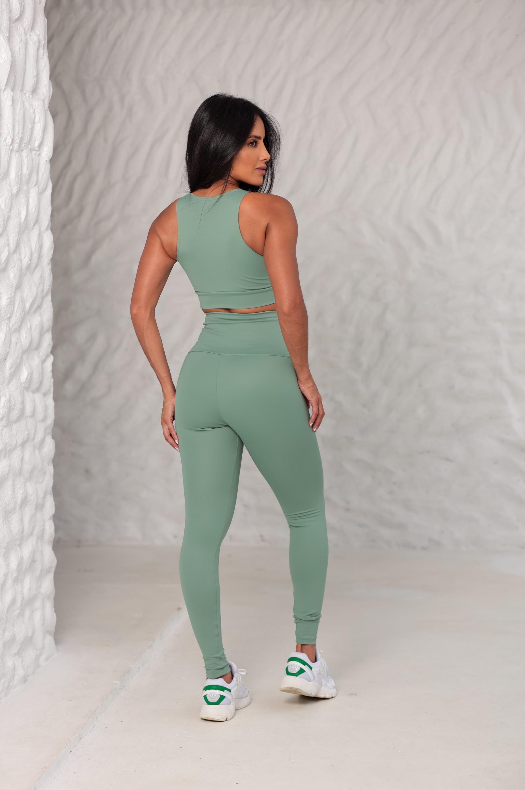 LEGGING BÁSICA KELP VERDE MATE - Imagem 4
